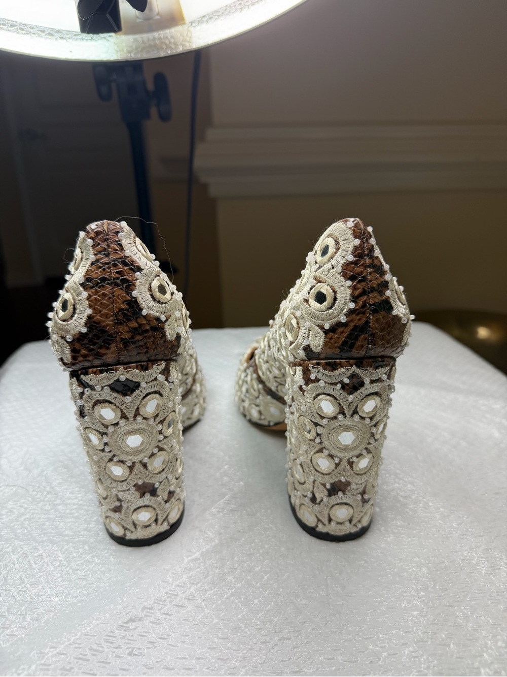 Burch
Tory Burch Francesca Roccia Python heels women's Size 8 - Picture 9 of 12